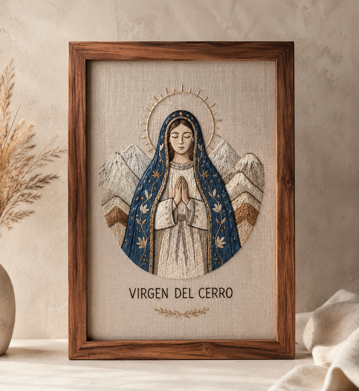 CUADRO BORDADO EN LANA DE LLAMA – VIRGEN DEL CERRO