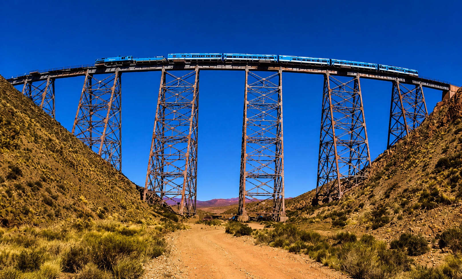 Tren a las Nubes ( San Antonio de los Cobres - Viaducto La Polvorilla)